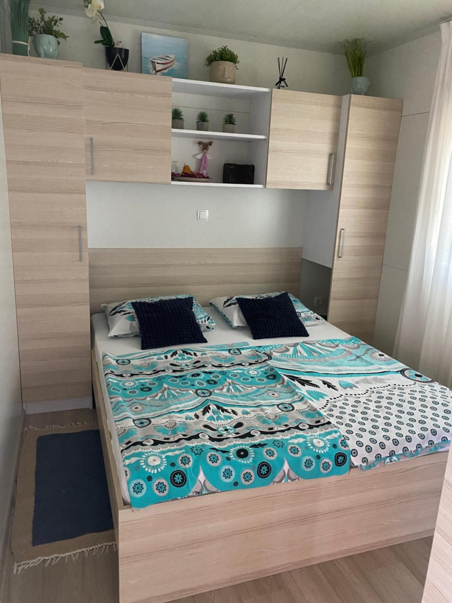 Amore Del Mare, Seaside Family Pace, Free Parking And Wifi In Camp Dalmatino Drage Exterior photo